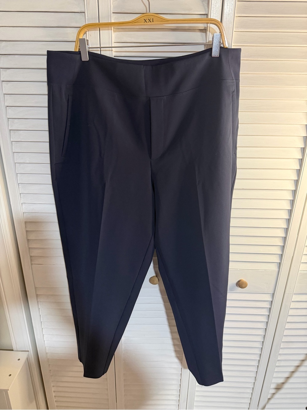 Women's Navy pull on pants Athleta size 18